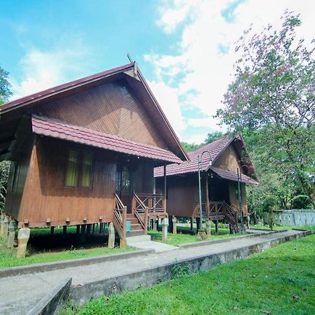 Oyo 3475 Villa Ex Mtq Pagaralam Zewnętrze zdjęcie